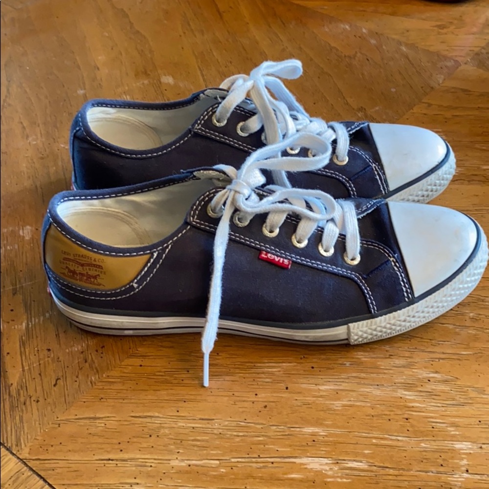 Women’s Levi Converse Sneakers